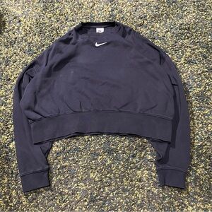 Nike Center Swoosh Cropped Oversize Sweater (women’s S)